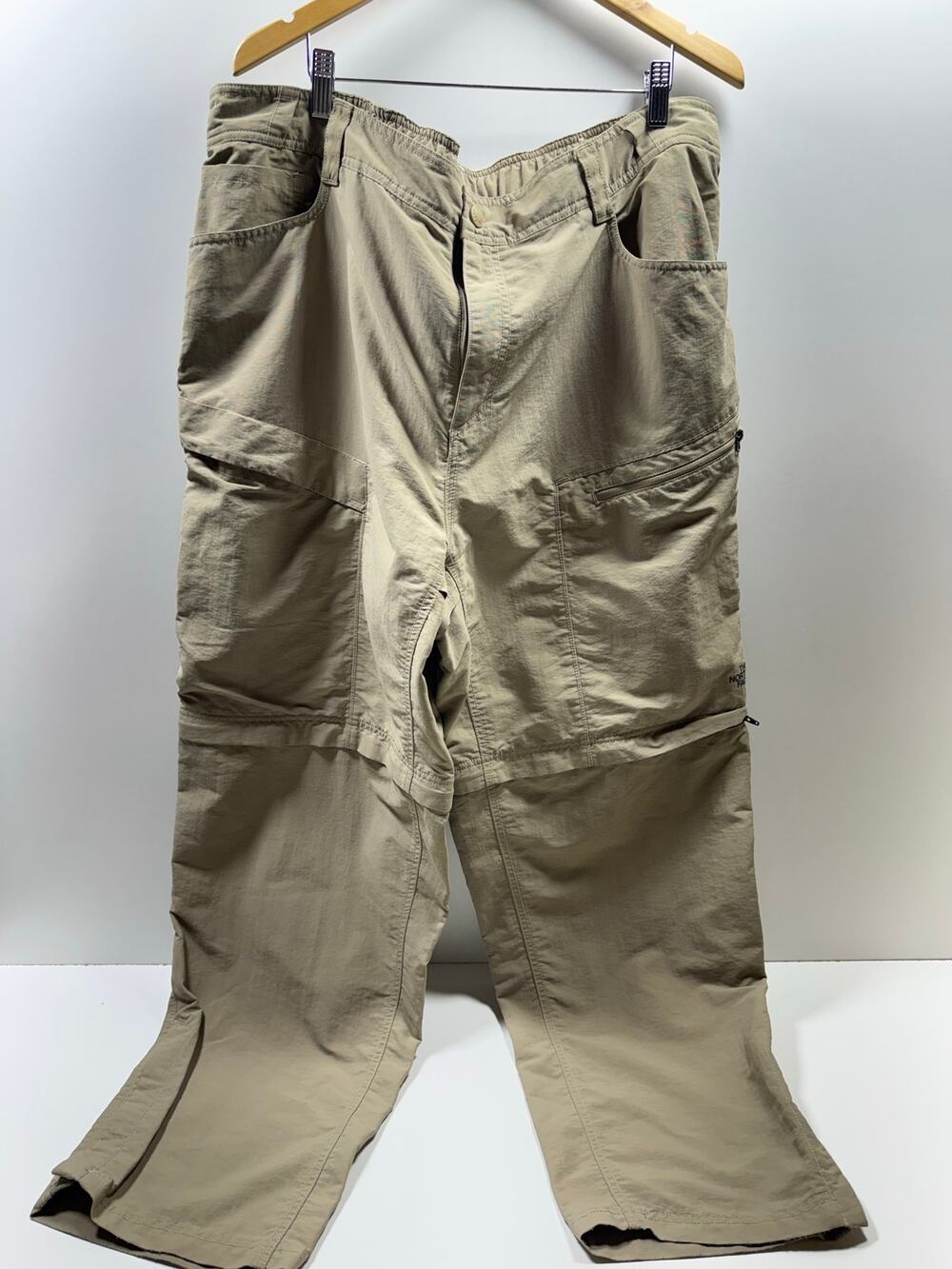 The North Face Men’s Beige Convertible Zip Off Hiking Pants Sz XXL Gorpcore